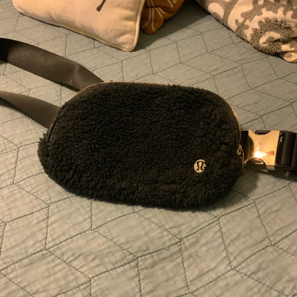 lululemon athletica Handbags - Lululemon